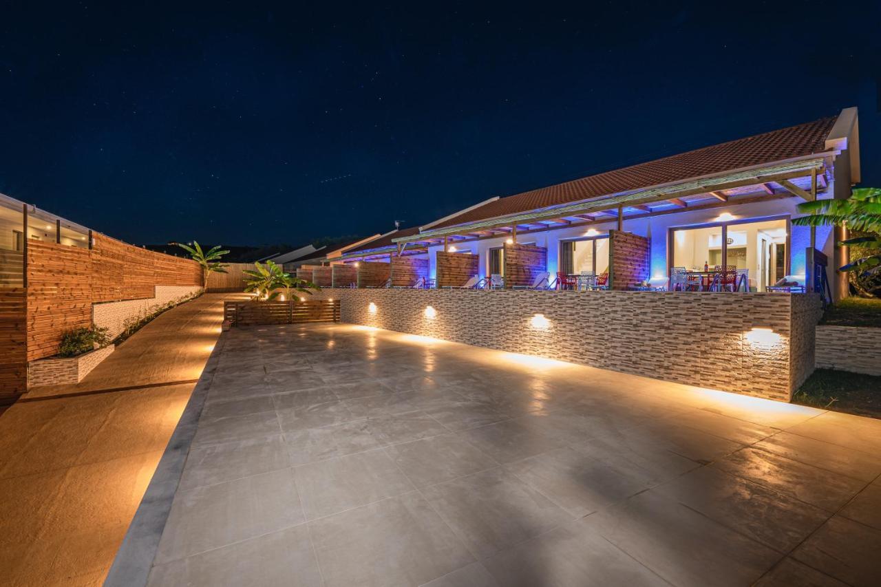 Kozanos Suites With Private Pool Amoudi Exterior foto